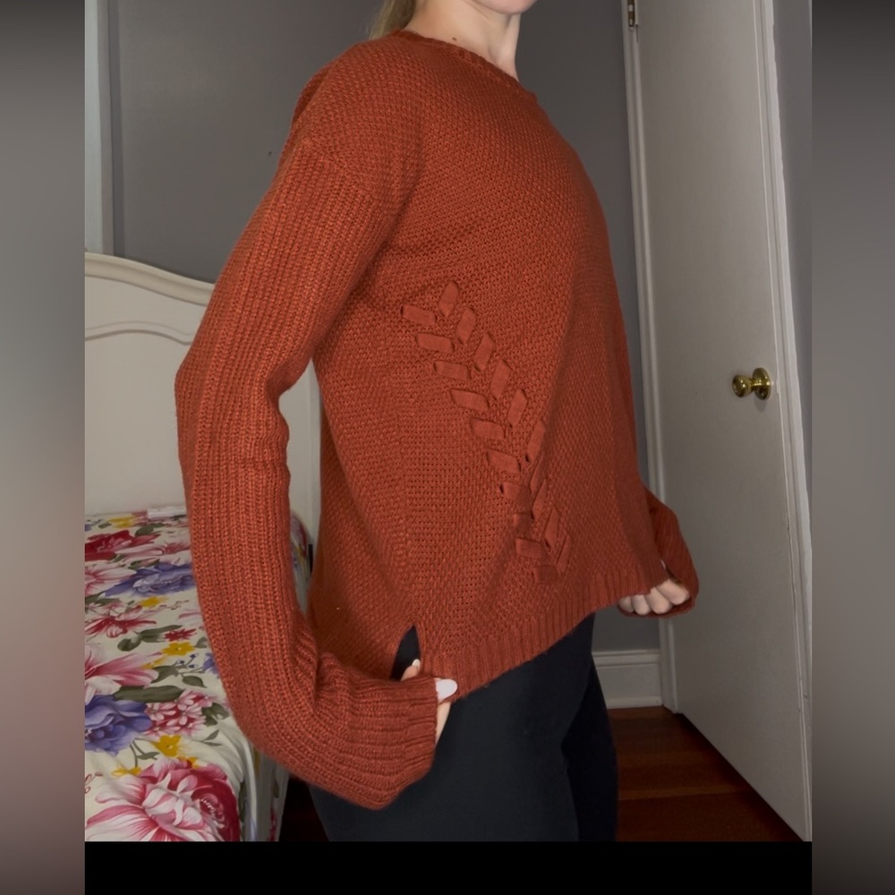 Sweater - Picture 5 of 7
